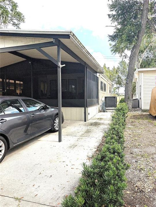 For Sale: $119,000 (2 beds, 1 baths, 686 Square Feet)