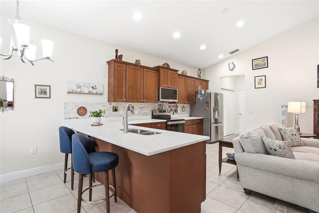 En Venta: $585,000 (3 camas, 2 baños, 1601 Pies cuadrados)
