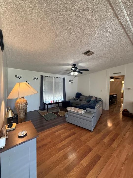 For Sale: $155,900 (3 beds, 2 baths, 1497 Square Feet)