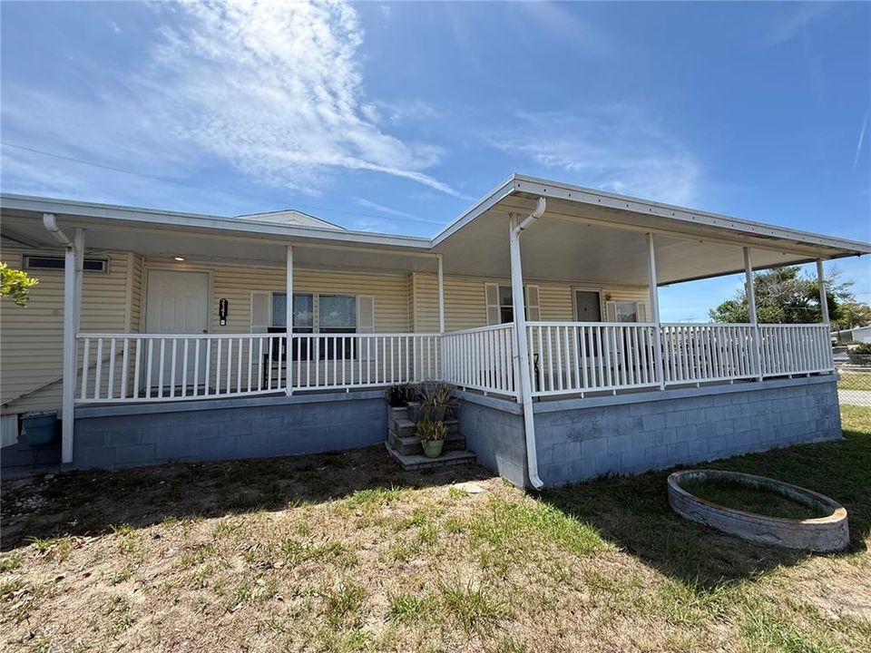 For Sale: $155,900 (3 beds, 2 baths, 1497 Square Feet)