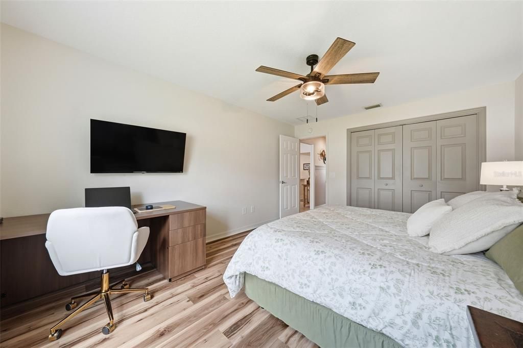 For Sale: $450,000 (3 beds, 2 baths, 1656 Square Feet)