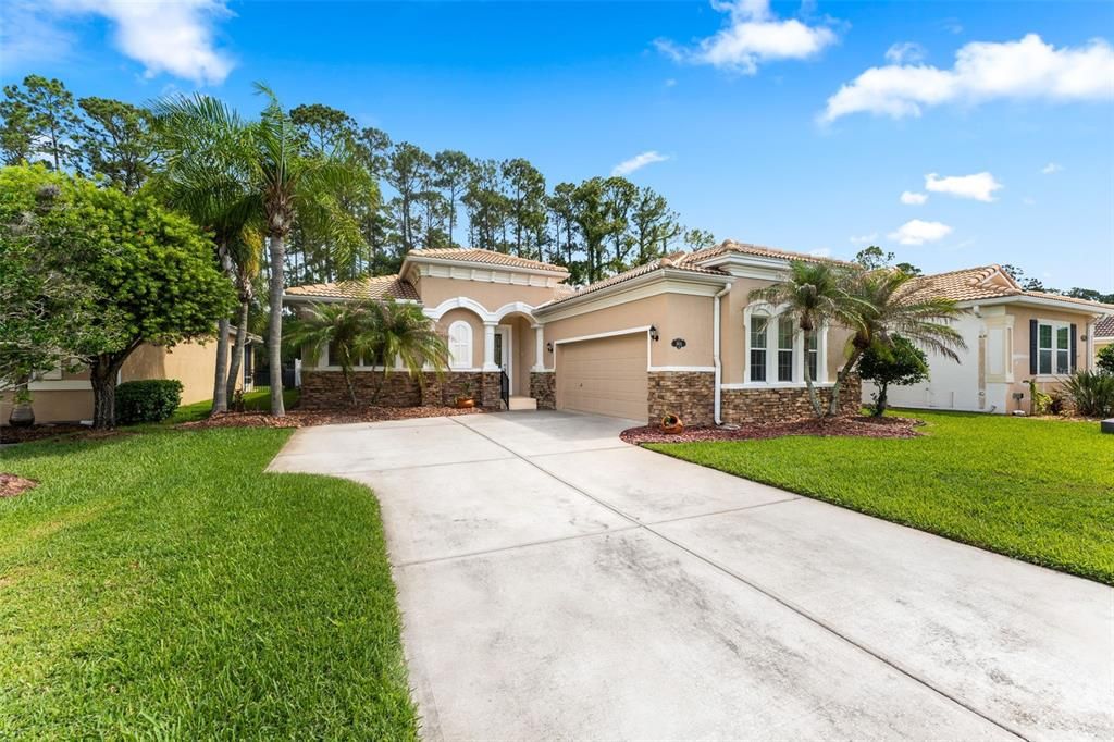 For Sale: $449,900 (3 beds, 2 baths, 2174 Square Feet)
