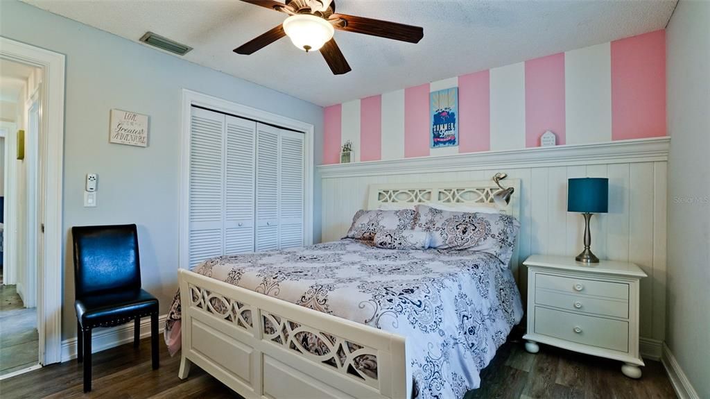 For Sale: $659,900 (3 beds, 2 baths, 1946 Square Feet)