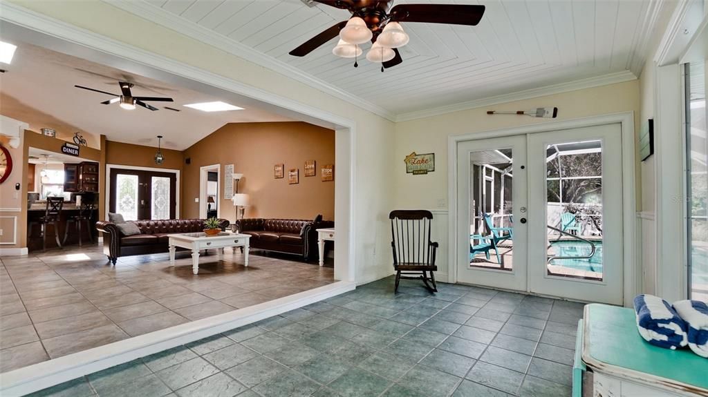 For Sale: $659,900 (3 beds, 2 baths, 1946 Square Feet)