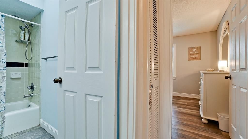 For Sale: $659,900 (3 beds, 2 baths, 1946 Square Feet)