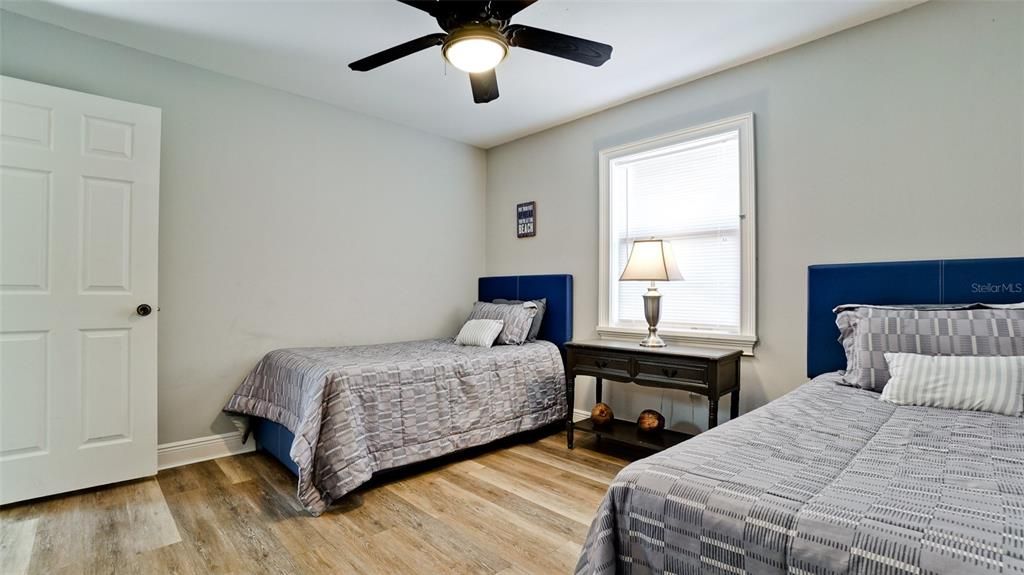 For Sale: $659,900 (3 beds, 2 baths, 1946 Square Feet)