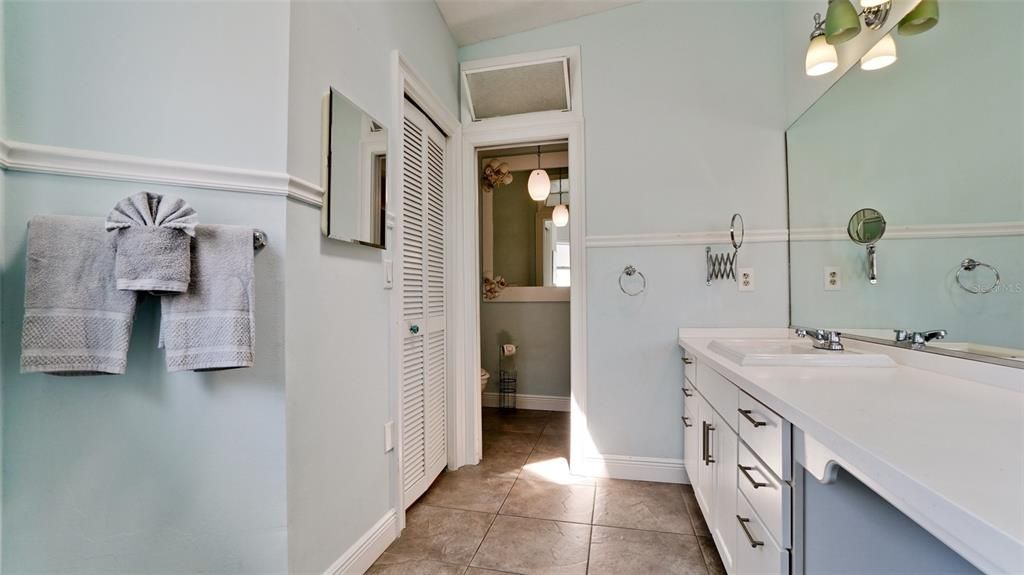 For Sale: $659,900 (3 beds, 2 baths, 1946 Square Feet)