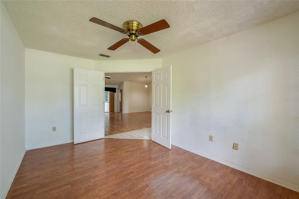 For Sale: $465,000 (4 beds, 2 baths, 1758 Square Feet)