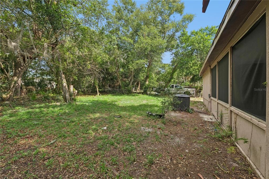 For Sale: $250,000 (3 beds, 2 baths, 1672 Square Feet)