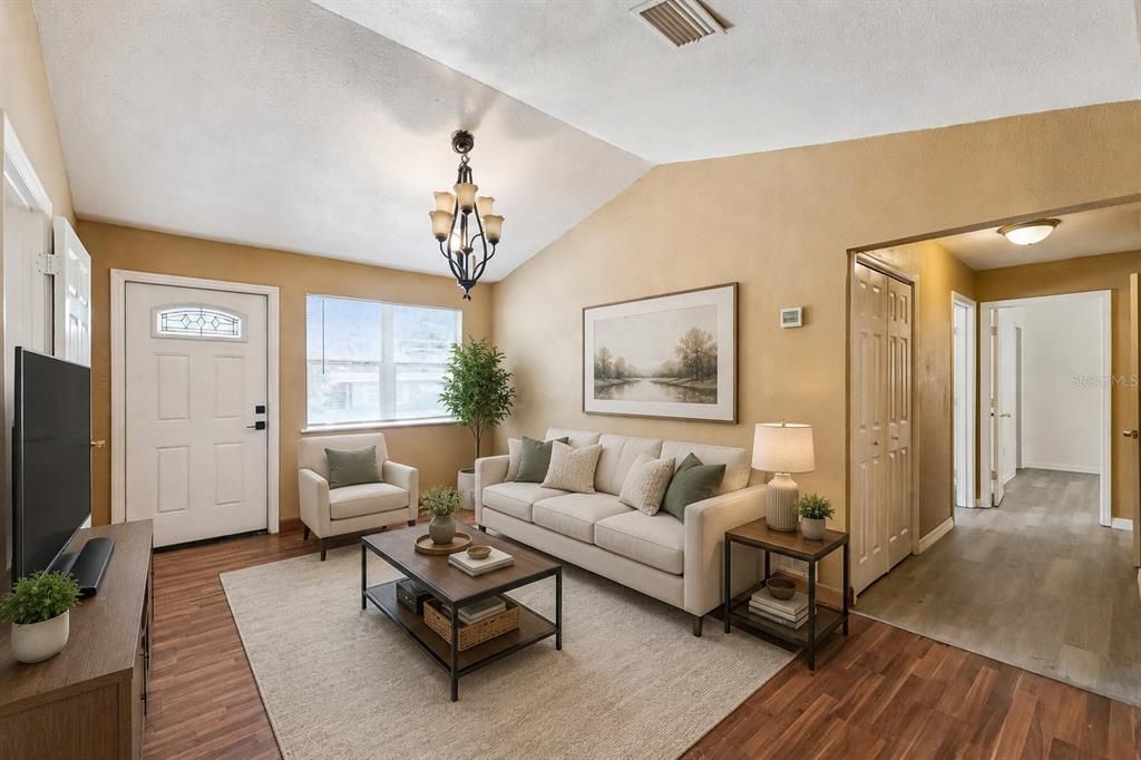 For Sale: $250,000 (3 beds, 2 baths, 1672 Square Feet)