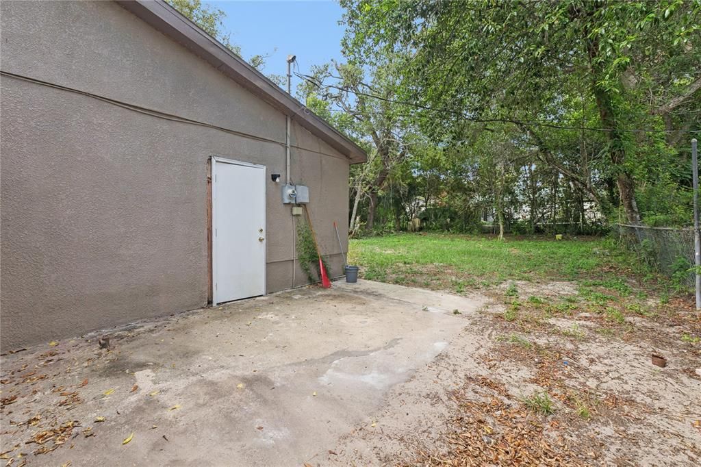 For Sale: $250,000 (3 beds, 2 baths, 1672 Square Feet)