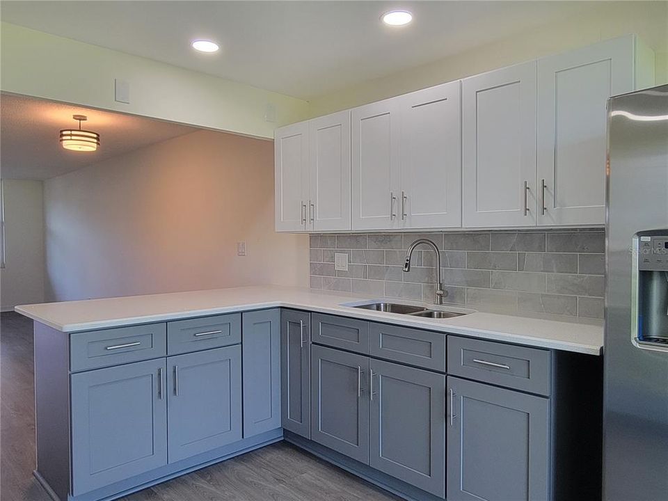 For Sale: $149,900 (2 beds, 2 baths, 1035 Square Feet)