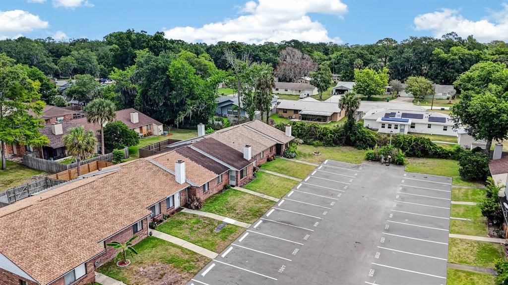 For Sale: $190,000 (2 beds, 1 baths, 921 Square Feet)