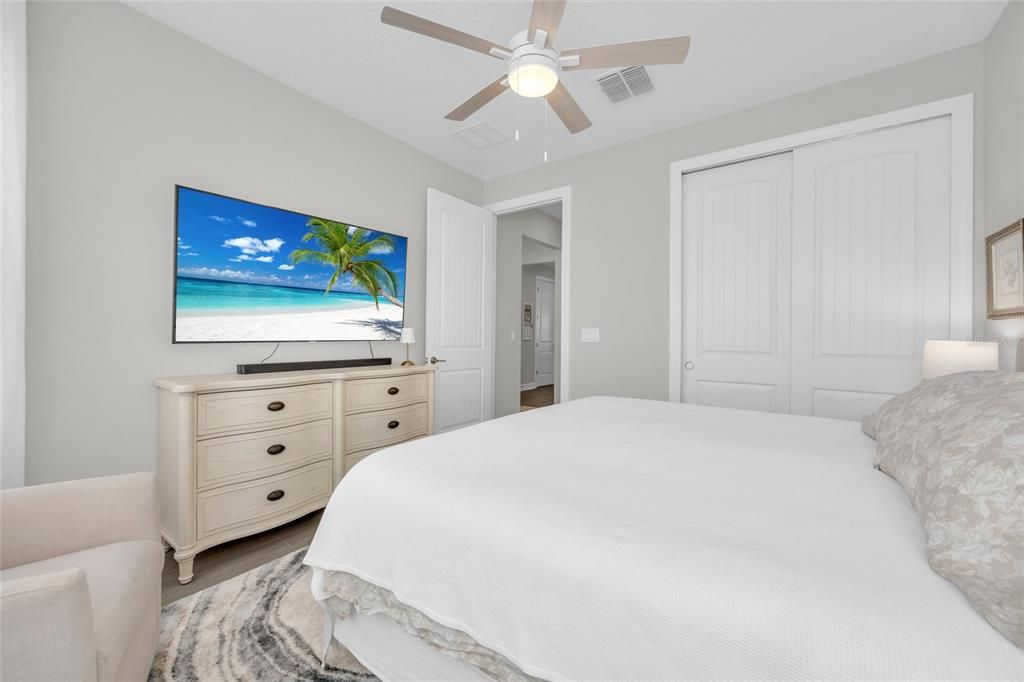 For Sale: $600,000 (3 beds, 2 baths, 1737 Square Feet)