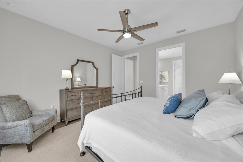 For Sale: $600,000 (3 beds, 2 baths, 1737 Square Feet)