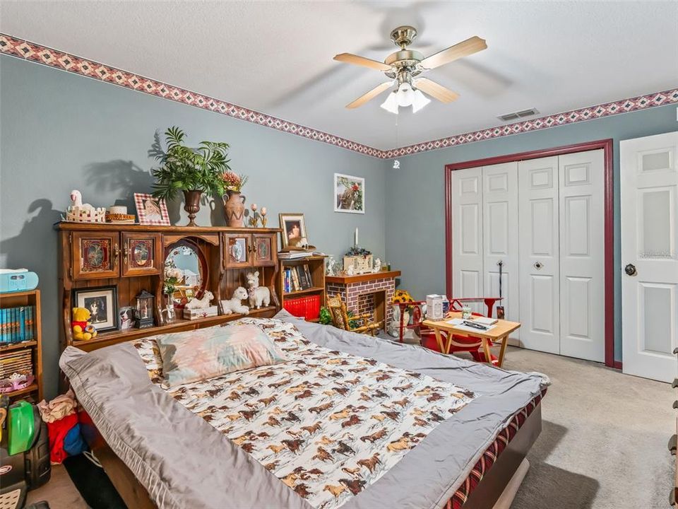 For Sale: $825,000 (3 beds, 2 baths, 1205 Square Feet)