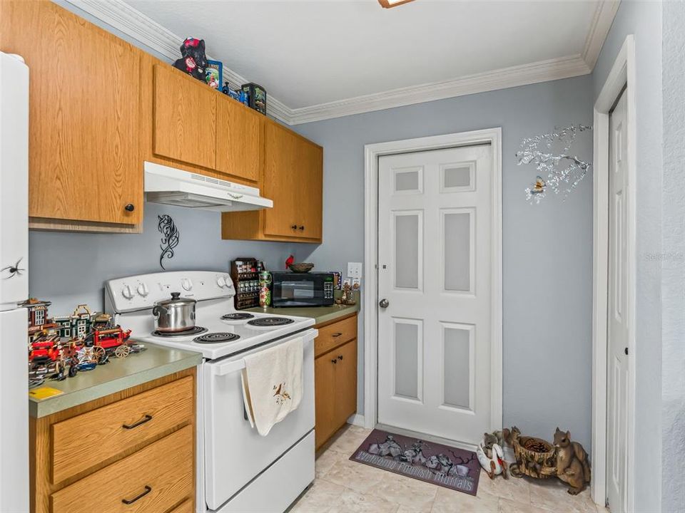 For Sale: $825,000 (3 beds, 2 baths, 1205 Square Feet)