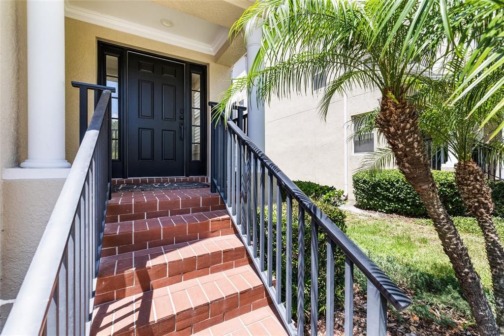 For Sale: $499,999 (3 beds, 2 baths, 2044 Square Feet)