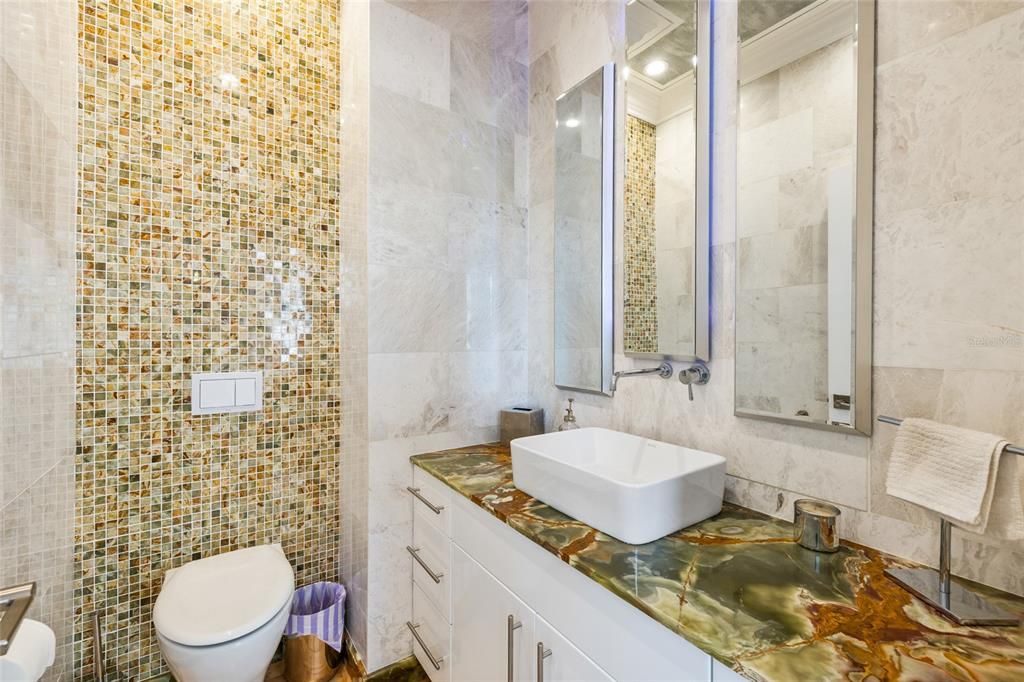 For Sale: $499,999 (3 beds, 2 baths, 2044 Square Feet)