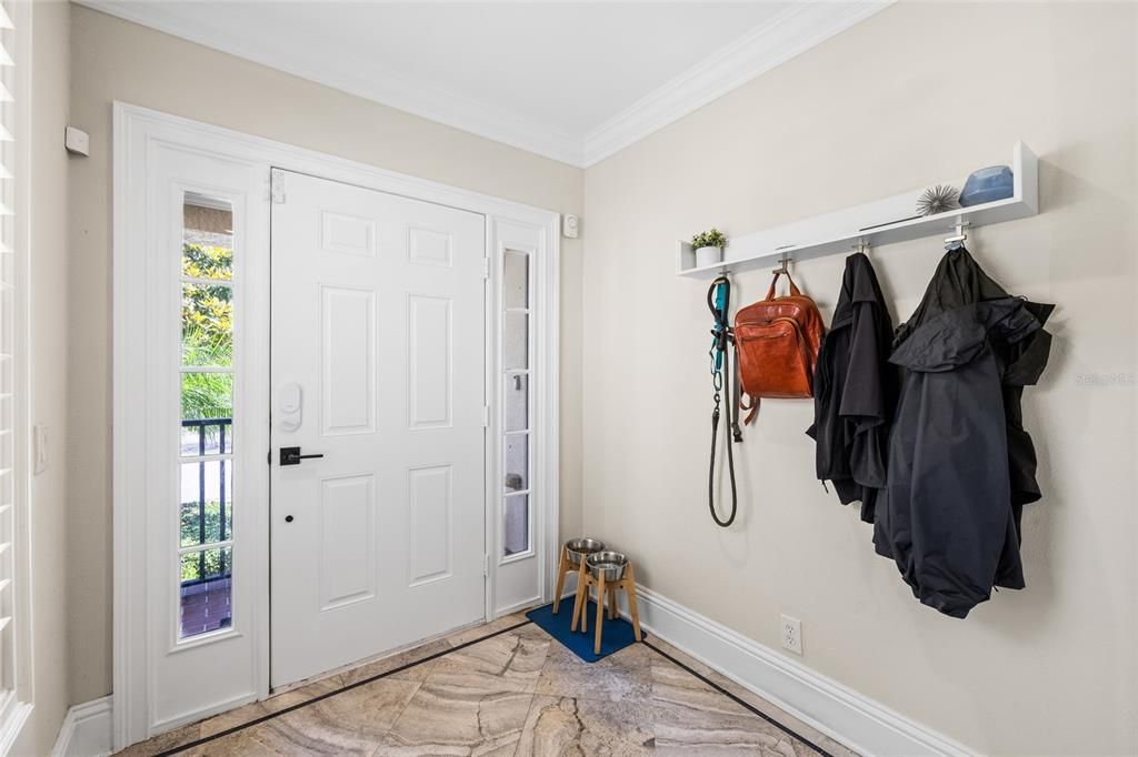 For Sale: $499,999 (3 beds, 2 baths, 2044 Square Feet)