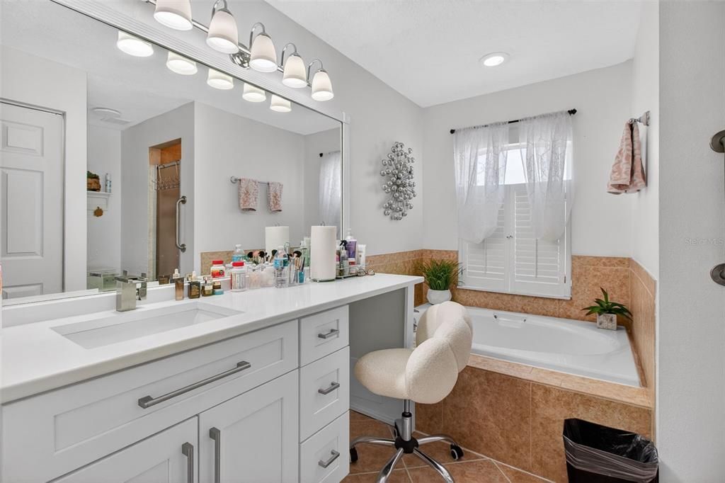 Active With Contract: $549,000 (3 beds, 2 baths, 1598 Square Feet)