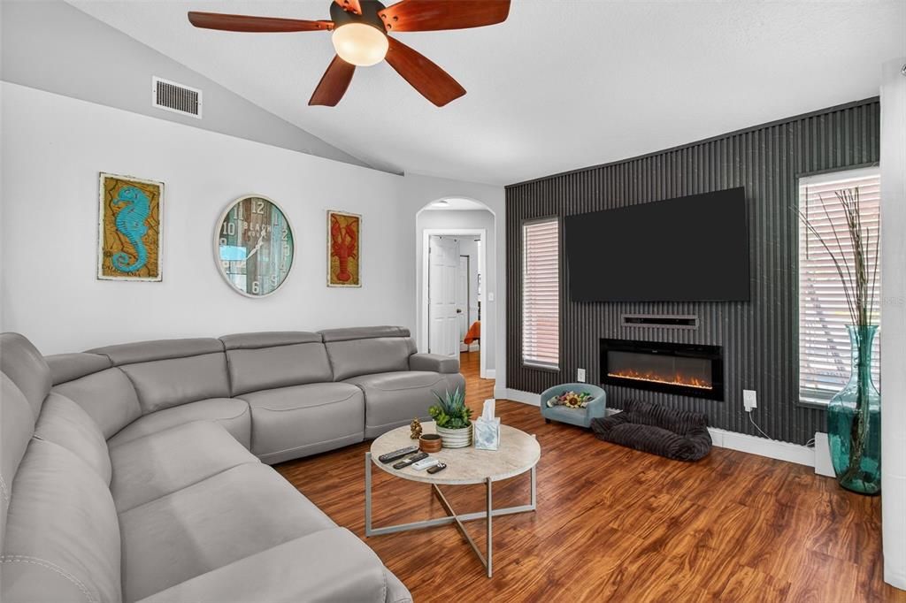 Active With Contract: $549,000 (3 beds, 2 baths, 1598 Square Feet)