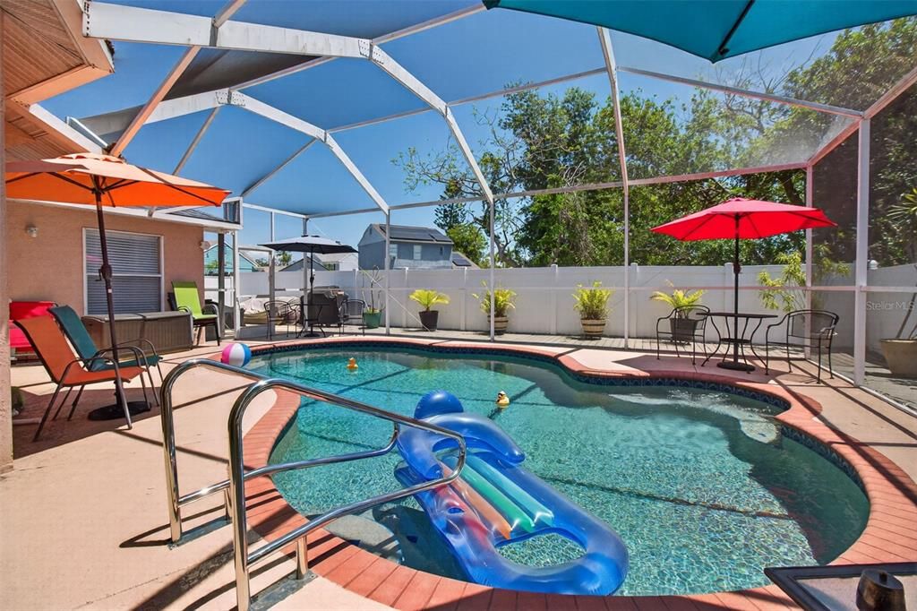 Active With Contract: $549,000 (3 beds, 2 baths, 1598 Square Feet)