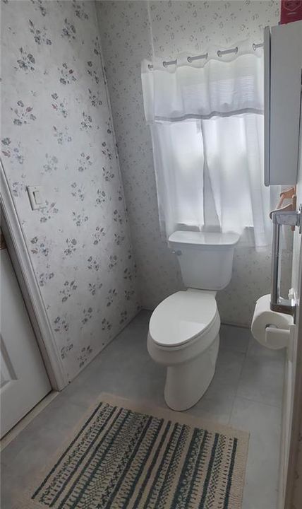 На продажу: $210,000 (3 спален, 2 ванн, 1404 Квадратных фут)