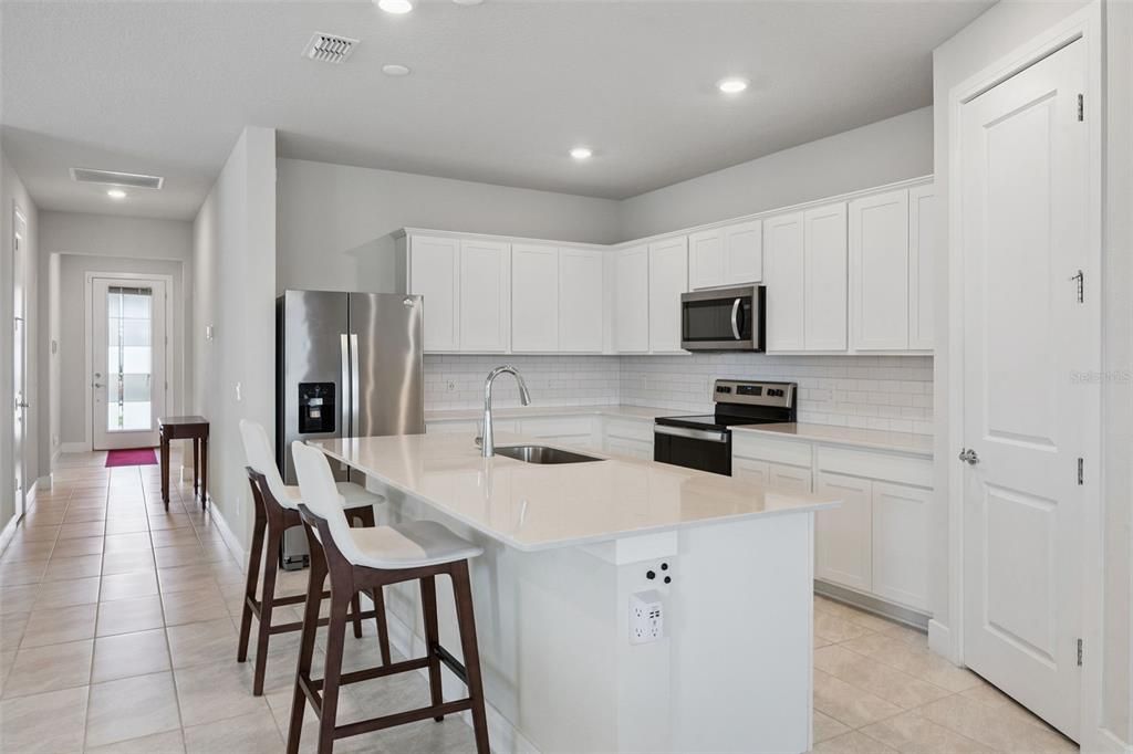 For Sale: $435,000 (4 beds, 3 baths, 2258 Square Feet)
