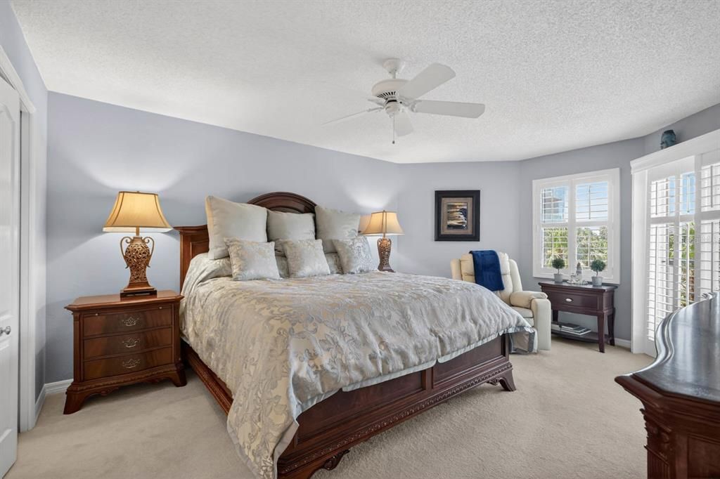 For Sale: $299,000 (2 beds, 2 baths, 1400 Square Feet)