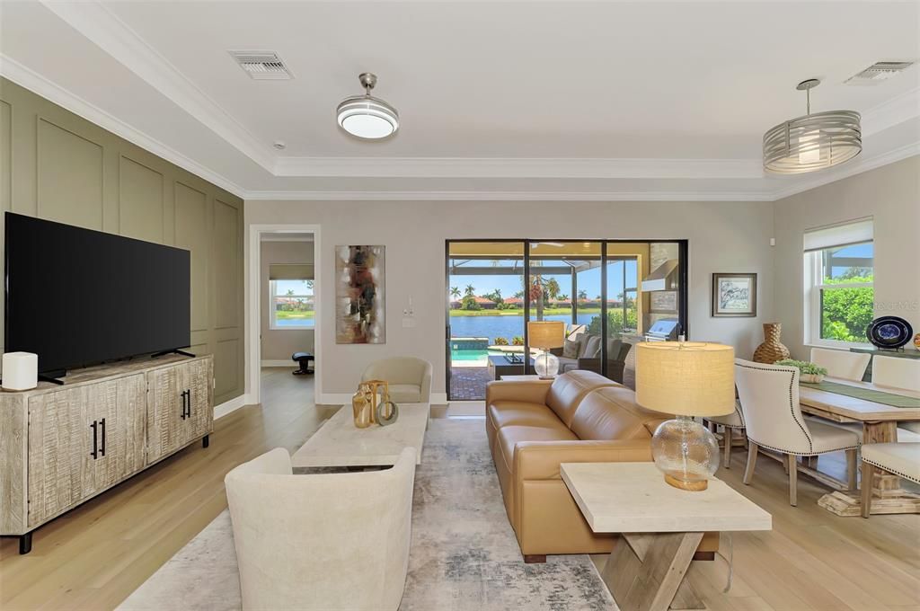 En Venta: $895,000 (4 camas, 3 baños, 2378 Pies cuadrados)