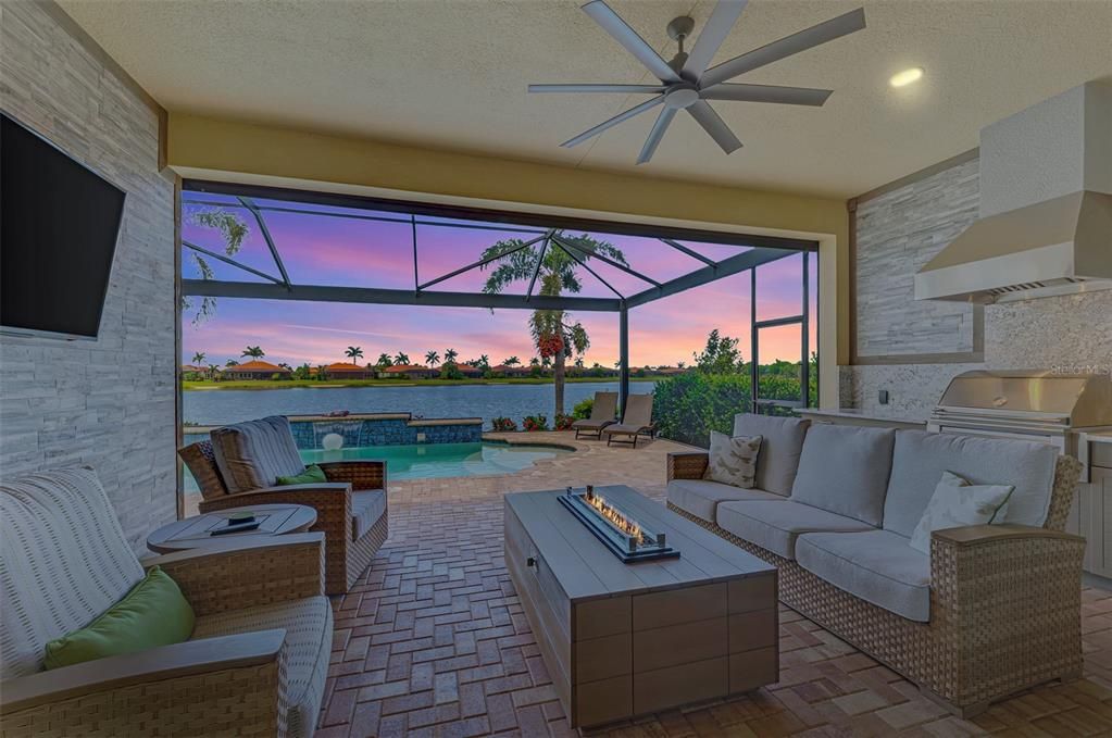 En Venta: $895,000 (4 camas, 3 baños, 2378 Pies cuadrados)