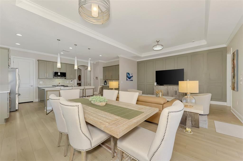 En Venta: $895,000 (4 camas, 3 baños, 2378 Pies cuadrados)