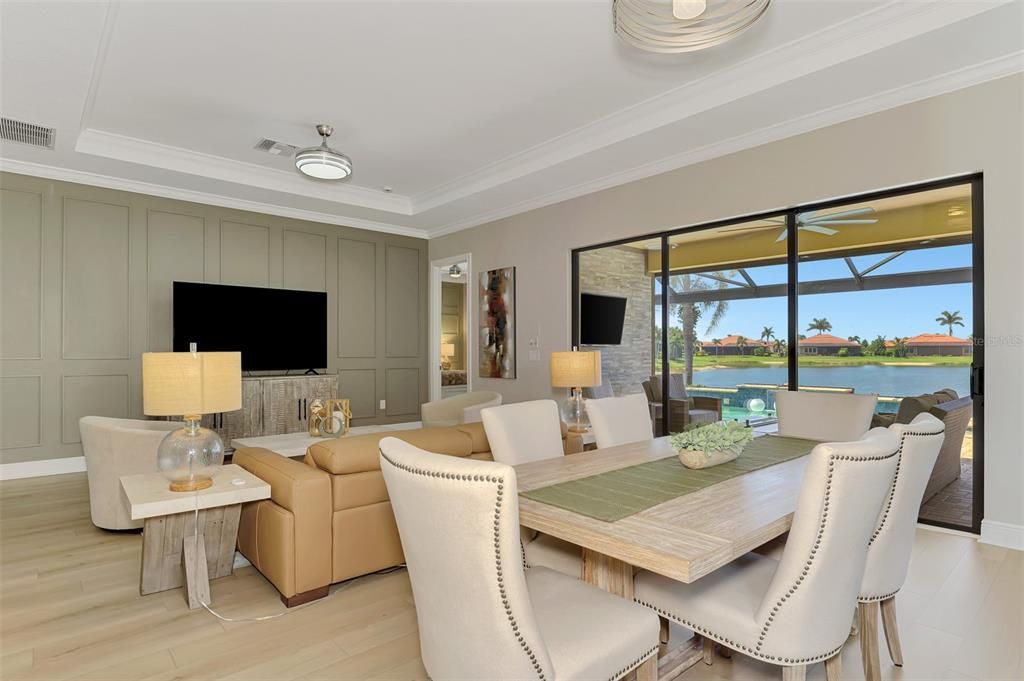 En Venta: $895,000 (4 camas, 3 baños, 2378 Pies cuadrados)