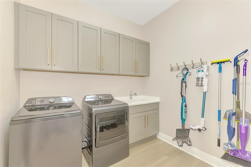 En Venta: $895,000 (4 camas, 3 baños, 2378 Pies cuadrados)