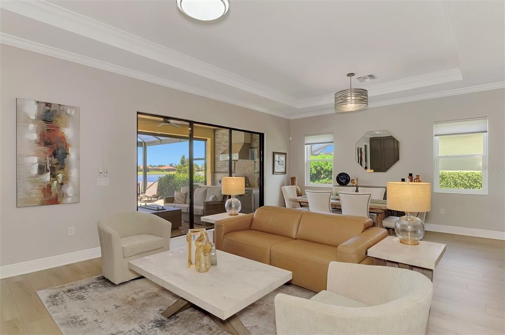 En Venta: $895,000 (4 camas, 3 baños, 2378 Pies cuadrados)