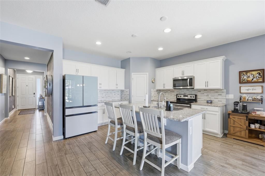 For Sale: $355,000 (4 beds, 2 baths, 1959 Square Feet)