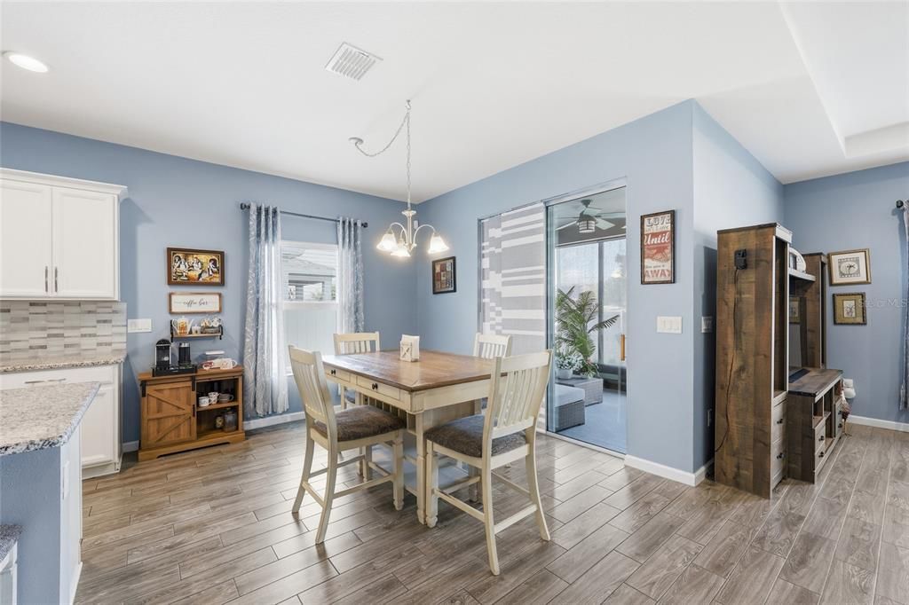 For Sale: $355,000 (4 beds, 2 baths, 1959 Square Feet)