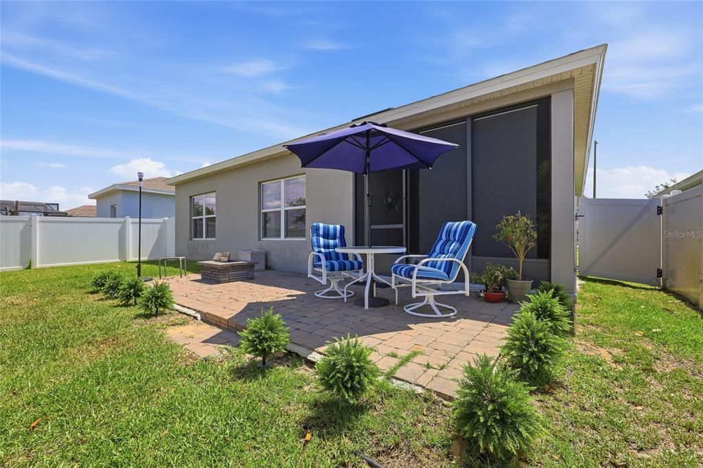 For Sale: $355,000 (4 beds, 2 baths, 1959 Square Feet)