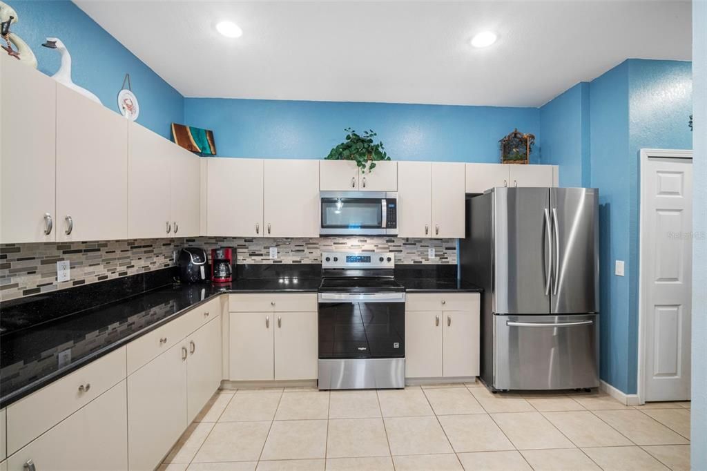 For Sale: $284,900 (3 beds, 2 baths, 1521 Square Feet)