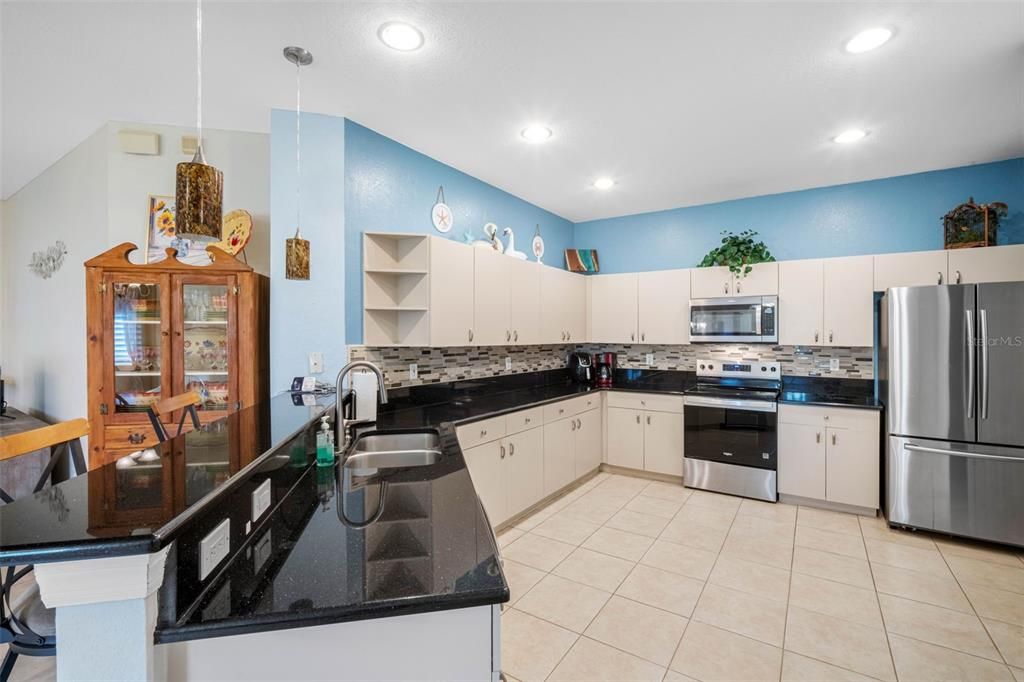 For Sale: $284,900 (3 beds, 2 baths, 1521 Square Feet)