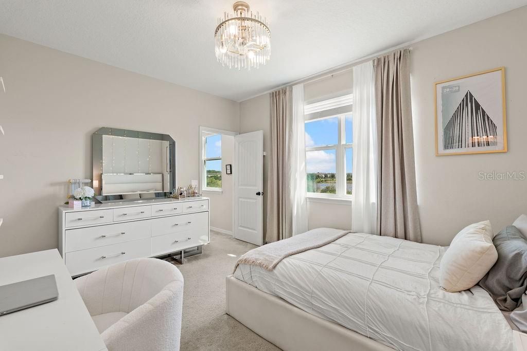 For Sale: $1,099,000 (6 beds, 5 baths, 3942 Square Feet)