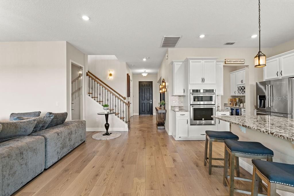 For Sale: $1,099,000 (6 beds, 5 baths, 3942 Square Feet)