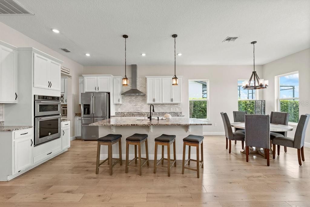 For Sale: $1,099,000 (6 beds, 5 baths, 3942 Square Feet)