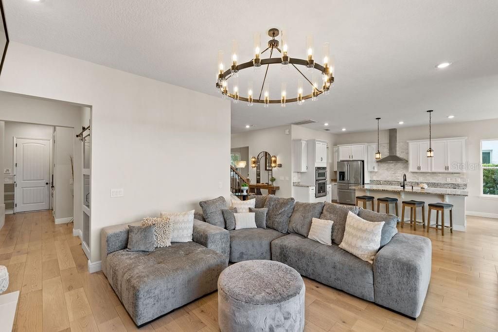 For Sale: $1,099,000 (6 beds, 5 baths, 3942 Square Feet)