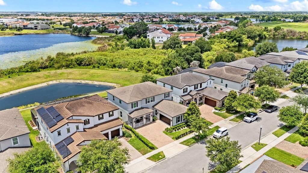 For Sale: $1,099,000 (6 beds, 5 baths, 3942 Square Feet)