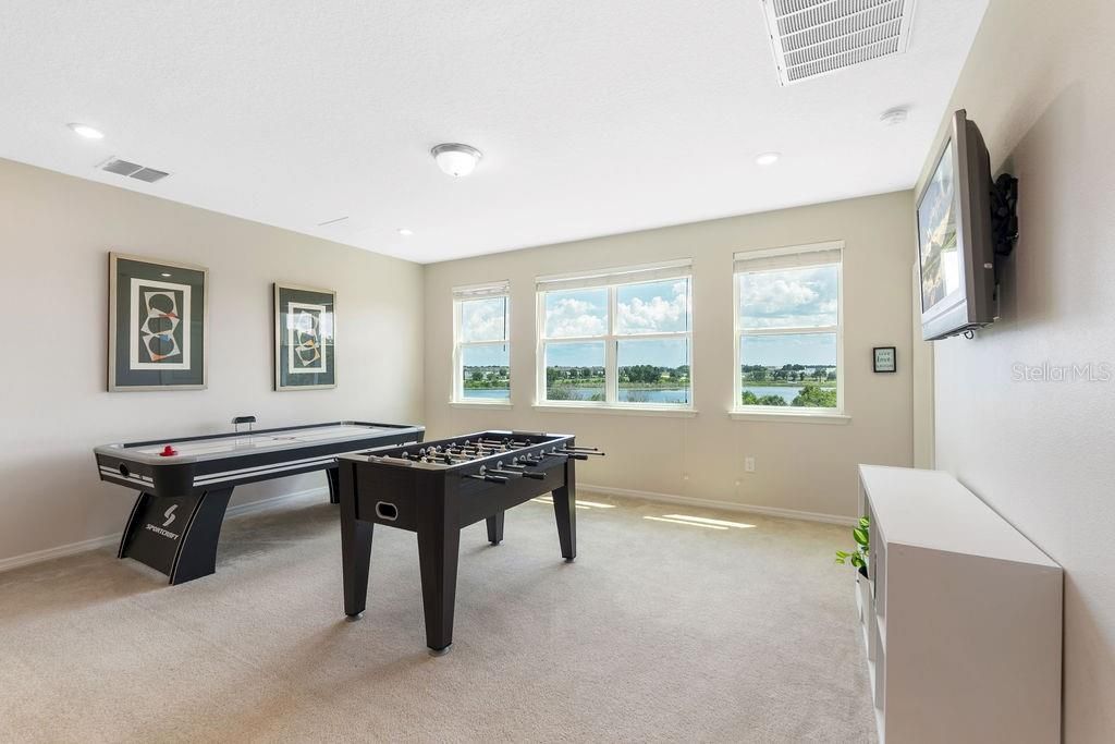 For Sale: $1,099,000 (6 beds, 5 baths, 3942 Square Feet)