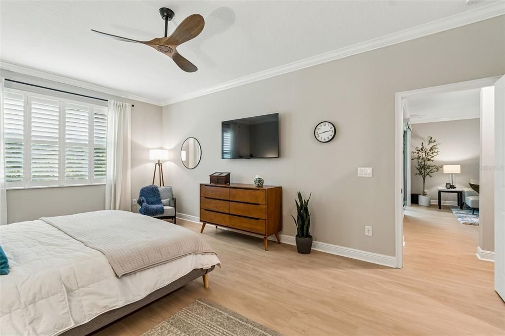 For Sale: $389,500 (2 beds, 2 baths, 2242 Square Feet)