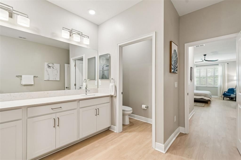 For Sale: $389,500 (2 beds, 2 baths, 2242 Square Feet)
