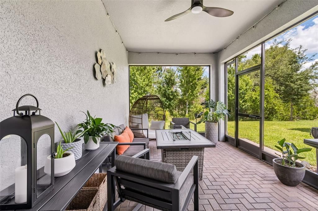 For Sale: $389,500 (2 beds, 2 baths, 2242 Square Feet)